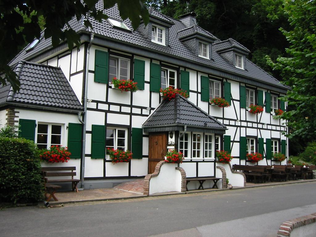 Wisskirchen Hotel & Restaurant Odenthal Extérieur photo